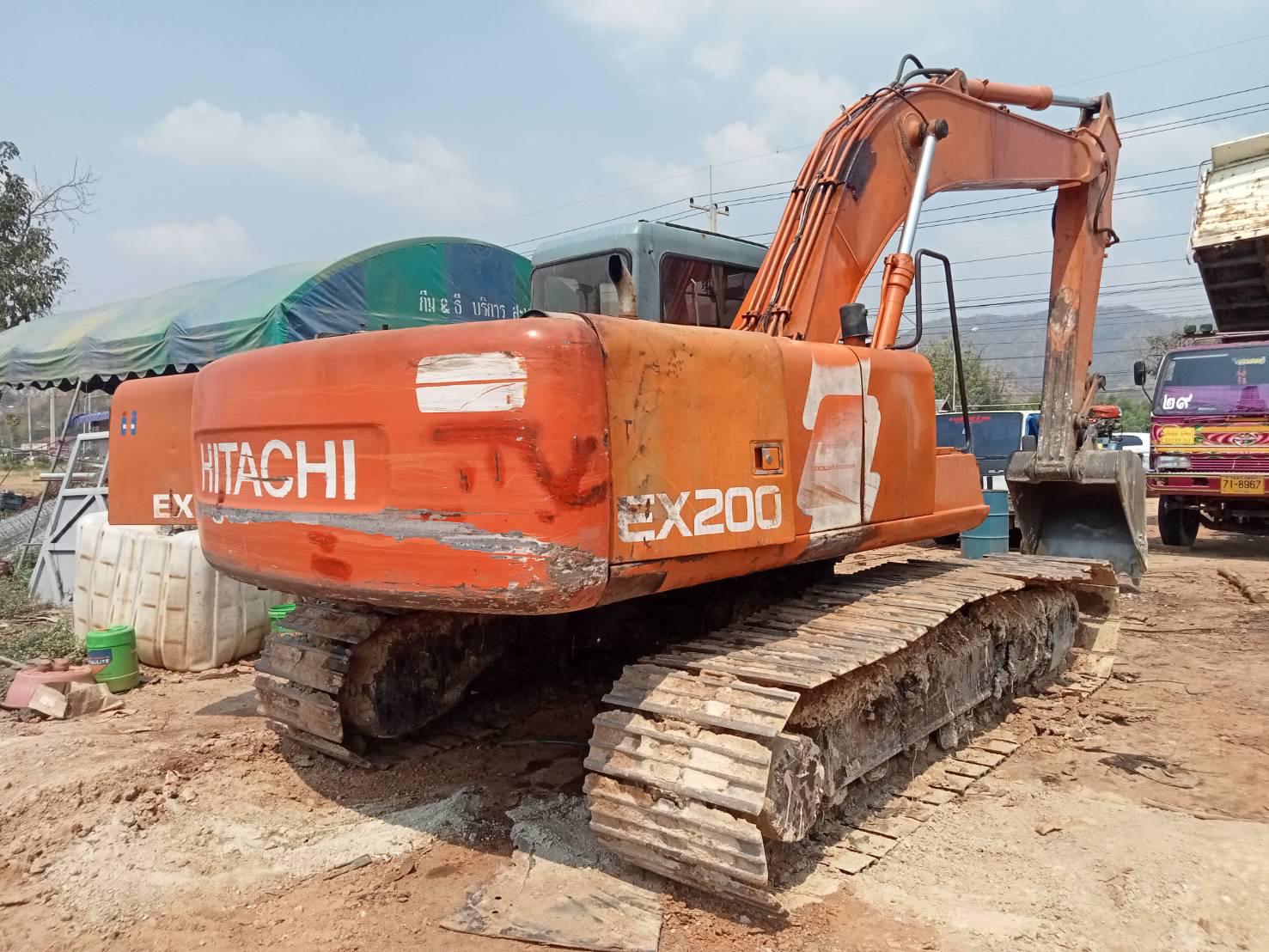 Máy xúc Hitachi EX200-3 1999 Thái